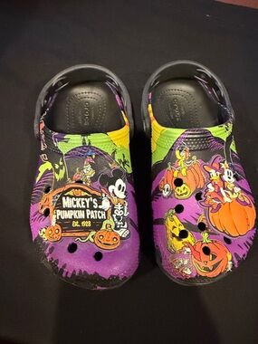 Disney Parks Mickey Pumpkin Halloween Crocs Clogs Kids C13 EUC 🎃